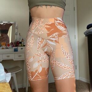 Aerie Leaf Print Bike Shorts in Tan and Cream